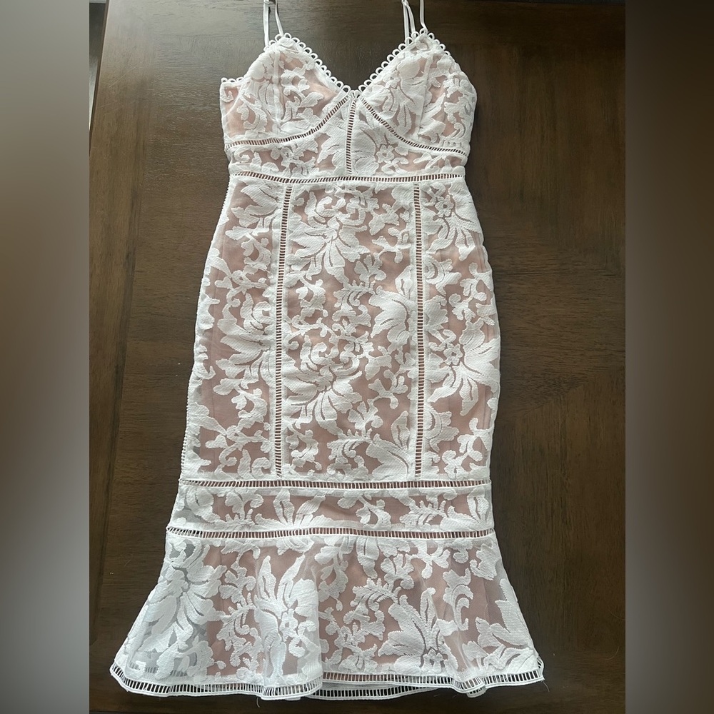 Lulu’s Alluring Love White and Beige Lace Trumpet Hem Midi Dress